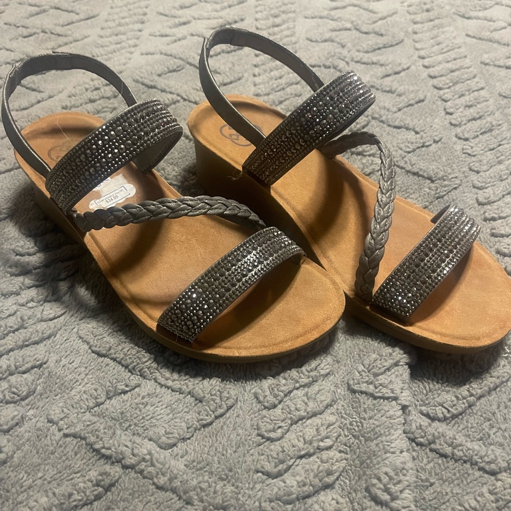 Stylish Gray Sandals with Rhinestone Accents
